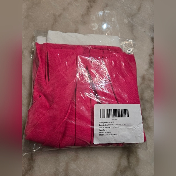 NWT Michael Kors Pleated Stretch Knit Skirt - Picture 5 of 6